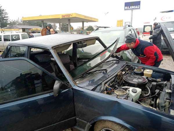 Tiyatro gösterisi için Kastamonu'ya gelen ekip kaza geçirdi: 1'i ağır 4 yaralı