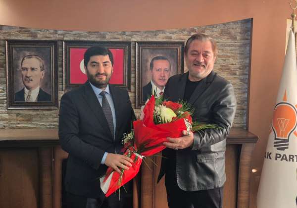 Etimesgut'ta AK Parti'de bayrak değişimi: İlçe başkanlığına Yasin Şankazan atandı