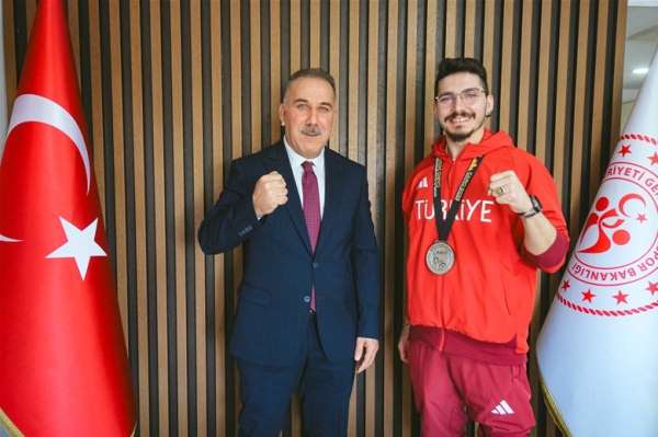 Müdür Yığmatepe, dünya ikincisi milli sporcuyu ağırladı