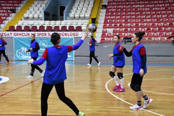 Yozgat'ın namağlup lideri Süper Lig hedefini sürdürüyor