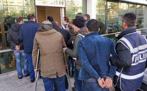 Samsun'da aranan şahıslara operasyon: 28 gözaltı 