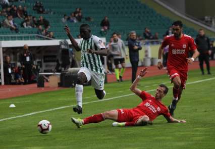 Spor Toto Süper Lig: Atiker Konyaspor: 1 - Demir Grup Sivasspor: 1 (Maç sonucu) 