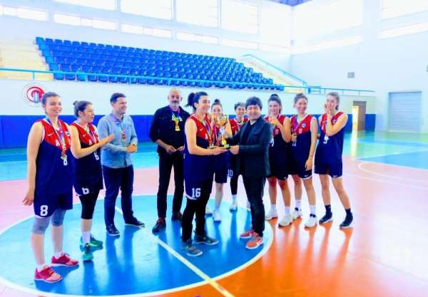 ASÜ Kadın Basketbol Takımı Süper Lig'e yükseldi 