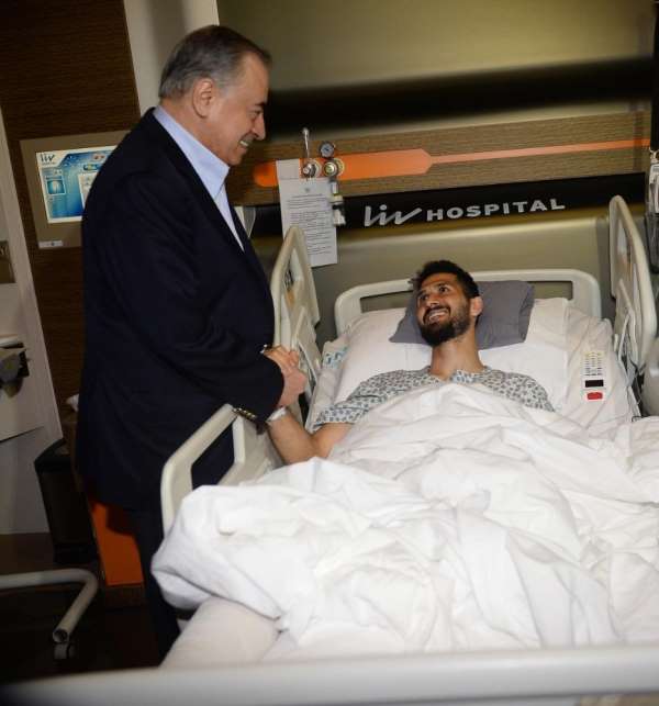 Mustafa Cengiz'den Emre Akbaba'ya ziyaret