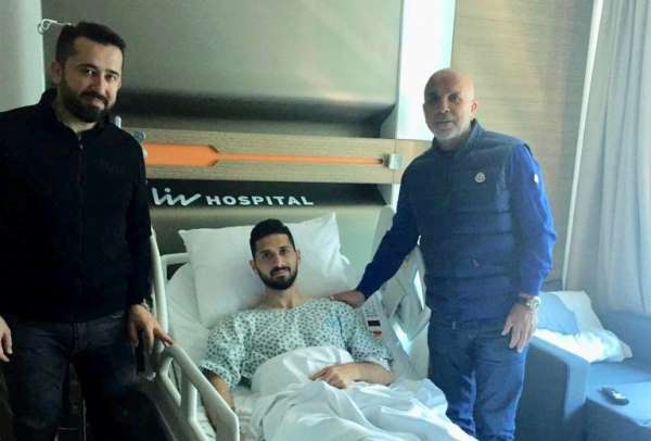 Hasan Çavuşoğlu'ndan Emre Akbaba'ya ziyaret