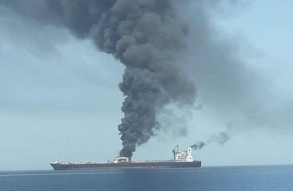 Umman denizinde iki petrol tankerine saldırı: 44 mürettebat kurtarıldı 