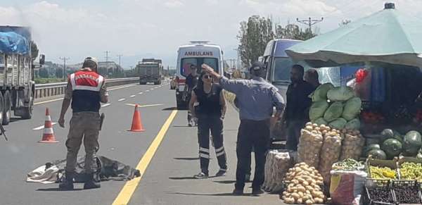 Pasinler'de trafik Kazası: 1 ölü