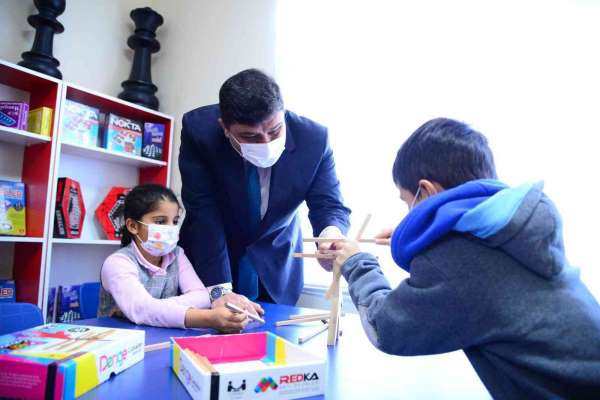 Kahramankazan Belediyesi'nden ilkokula kütüphane, zeka oyunları ve yaşam beceri atölyesi - Ankara haber