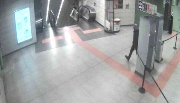 Metrodaki bıçaklı saldırıya ilişkin yeni görüntüler ortaya çıktı - İstanbul haber