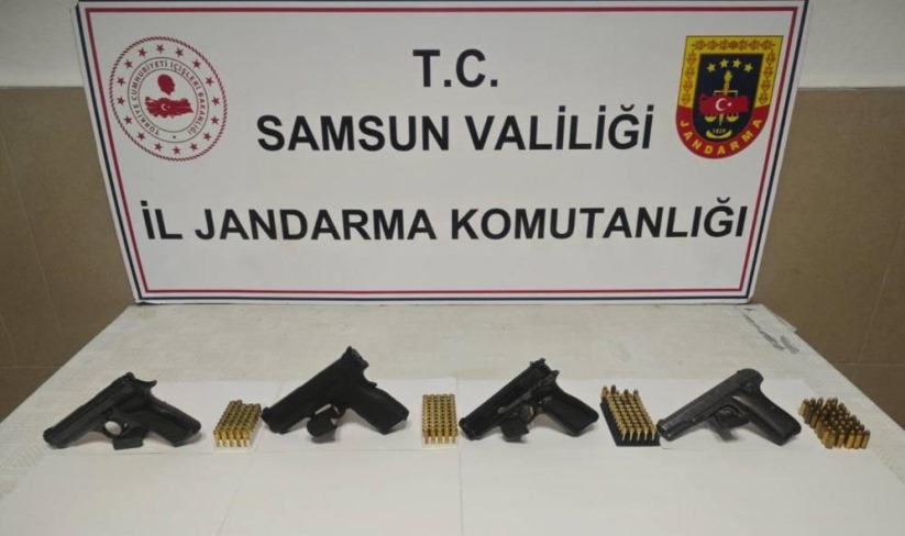 Samsun'da Jandarma bir evde 4 adet tabanca ele geçirdi: 1 gözaltı 