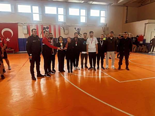 'Kurumlar Arası Voleybol Turnuvası' sona erdi