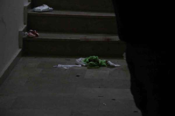Sakarya'da vahşet: Eski polis, sevgilisini boğazından defalarca bıçakladı