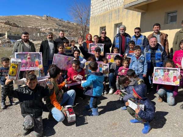 Yardım dernekleri Mardin'de şehit korucu çocuklarını yalnız bırakmadı
