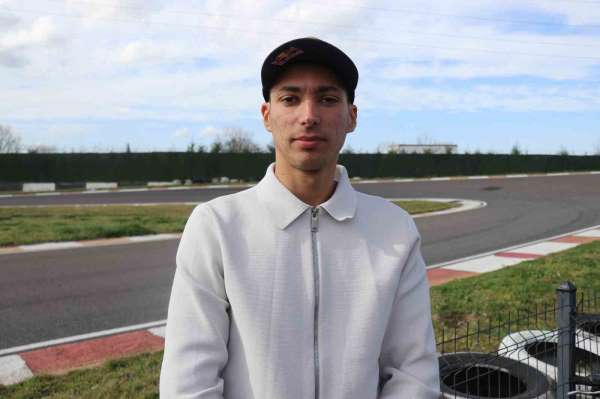 Milli motosikletçi Toprak Razgatlıoğlu yeni takımına bir ilki yaşatmak istiyor