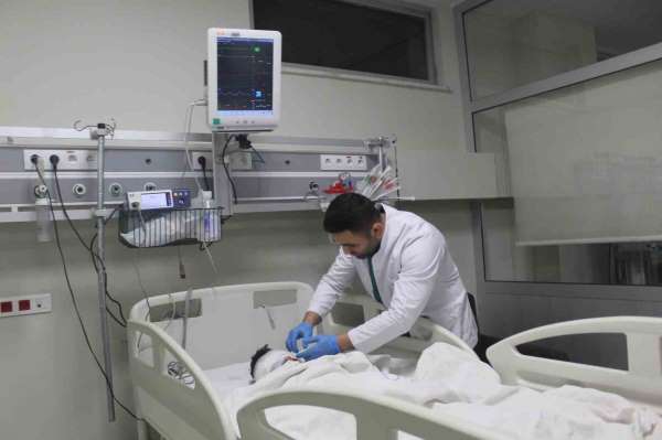 Adıyaman'da 4,5 yaşındaki çocuk 5 sokak köpeğinin saldırısında ağır yaralandı