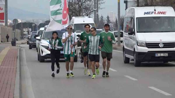 Sevgililer Günü'nde Bursaspor'a koştular