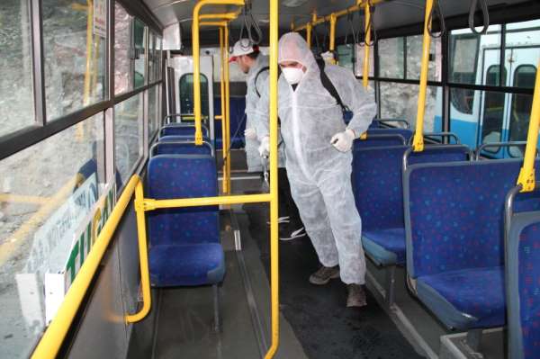 Belediye otobüsleri korona virüse karşı dezenfekte edildi 