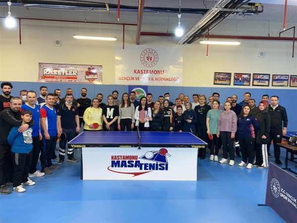 14 Mart Tıp Bayramı Masa Tenisi Turnuvası düzenlendi