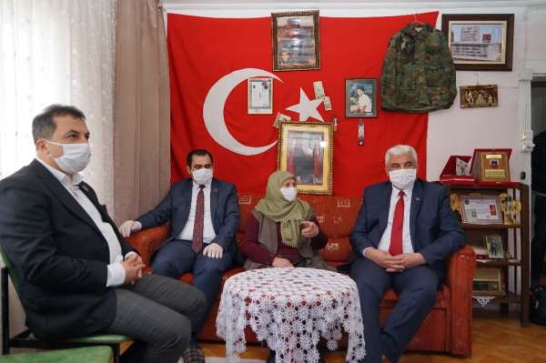 Şehit maaşını Milli Dayanışma Kampanyası'na bağışladı