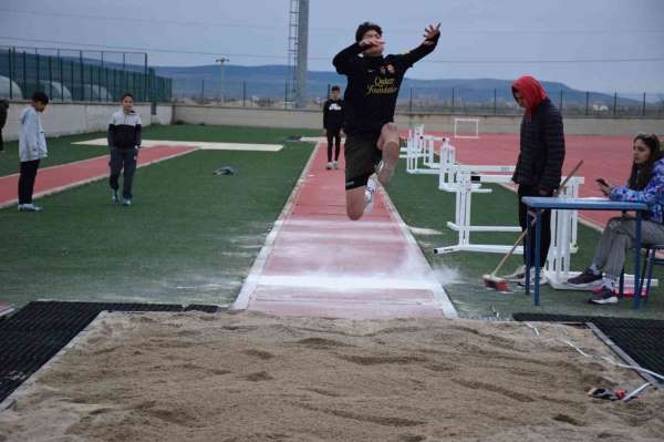 Afyonkarahisar'da Atletizm Analig il seçmeleri yapıldı