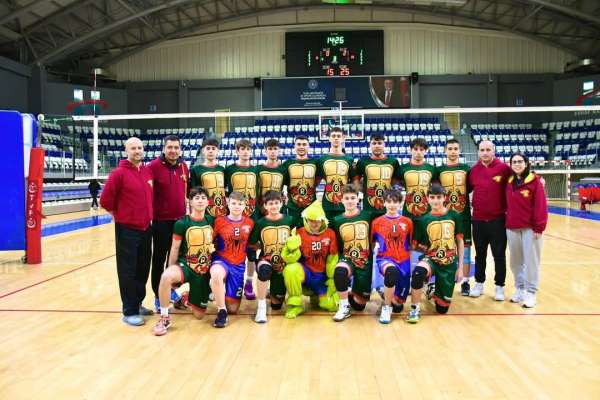 Akhisar İlçe Spor Kulübü Erkek Voleybol Takımı Türkiye Finallerinde