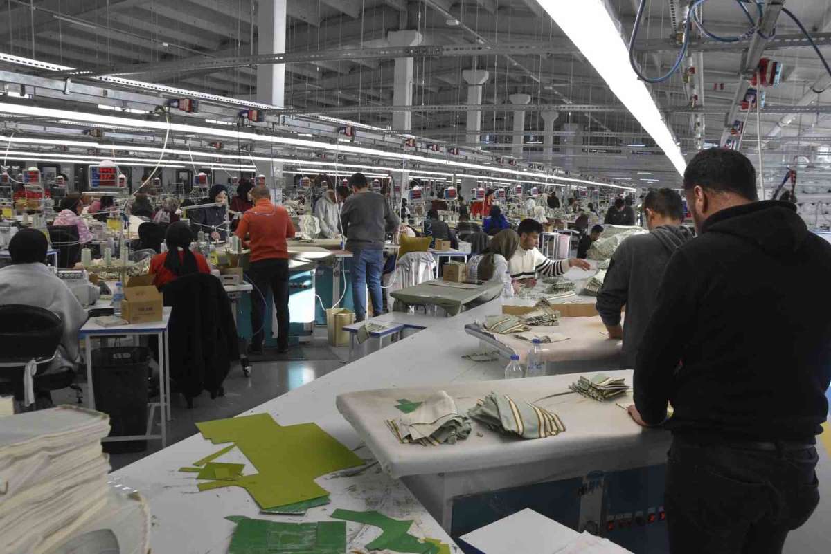 Bitlis'te devlet desteğiyle açılan fabrikalarda 13 bin kişi istihdam ediliyor