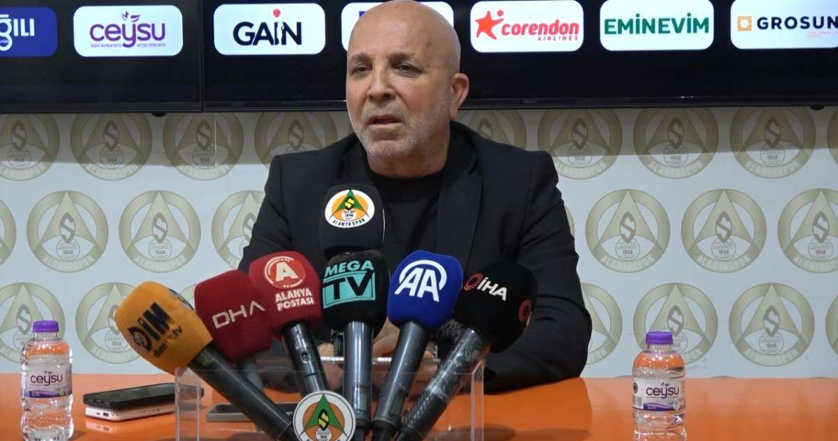 Hasan Çavuşoğlu: 'Kümede kalabileceğimiz seviyeye kendimiz gelmeliyiz, başkasının ne yaptığı önemli değil''