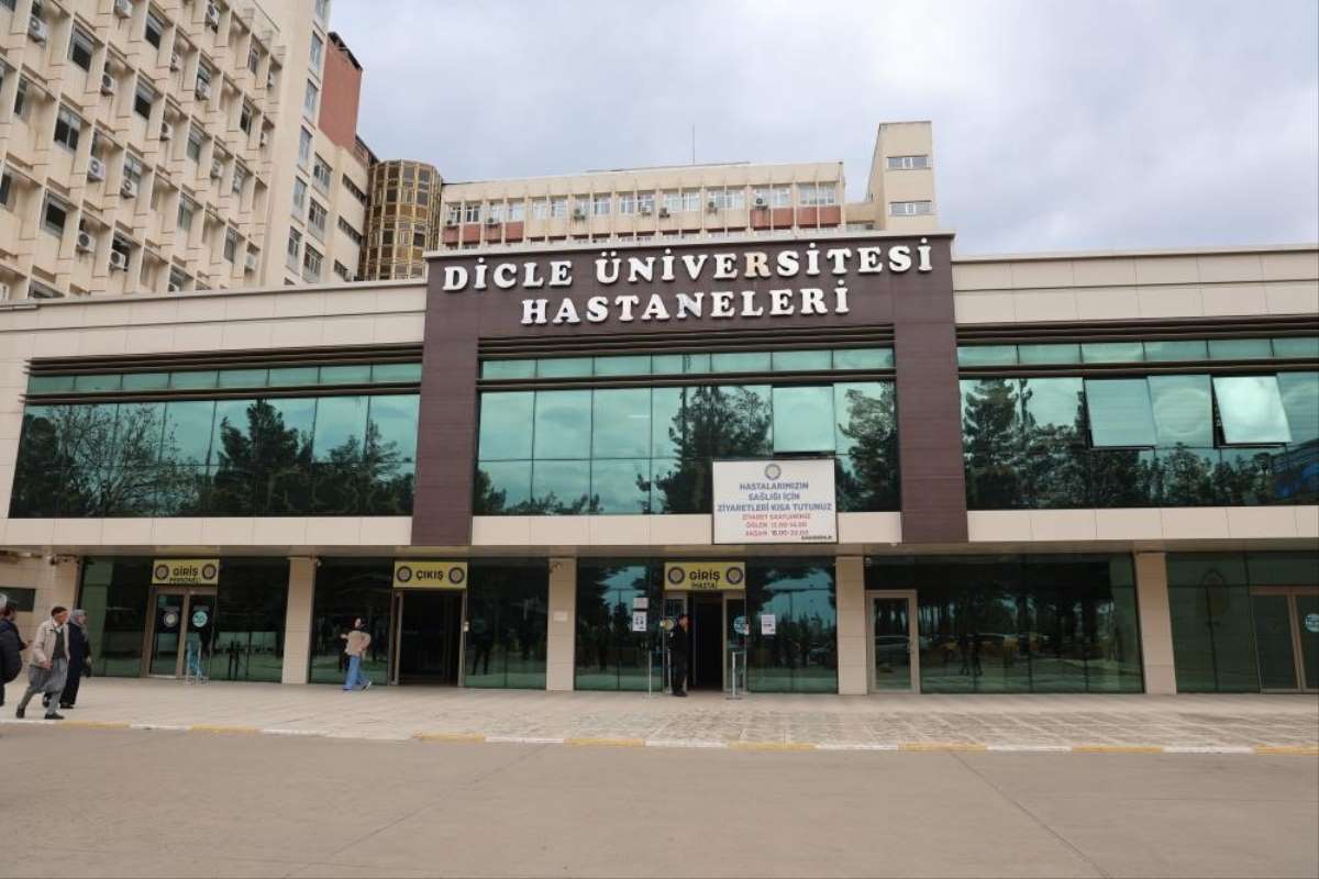 İHA'nın haberinin ardından DÜ'de bıçak parası alan öğretim üyesi, görevden uzaklaştırıldı