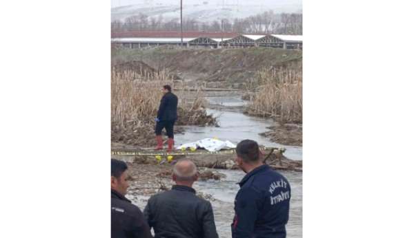 Kayıp olarak aranıyordu, derede ölü bulundu