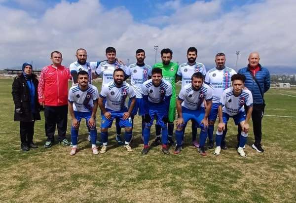 Niğde Sağırlar Spor Kulübü, Kayseri İşitme Engelliler Spor Kulübü'nü mağlup etti