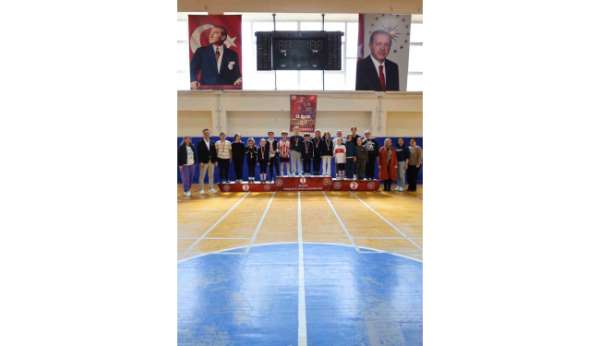 Bilecik'te 23 Nisan TBMM spor oyunları tamamlandı