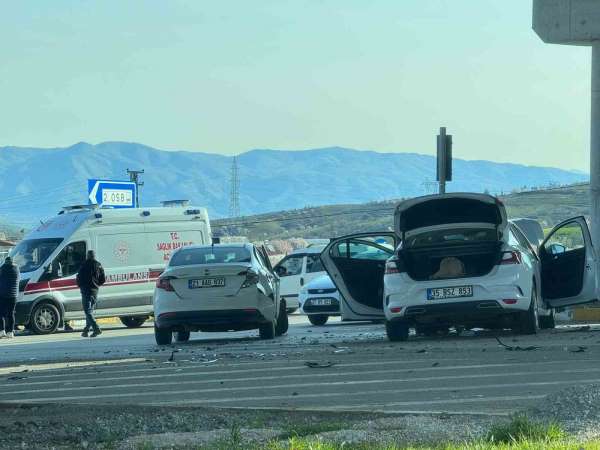 Elazığ'daki trafik kazası: 6 yaralı