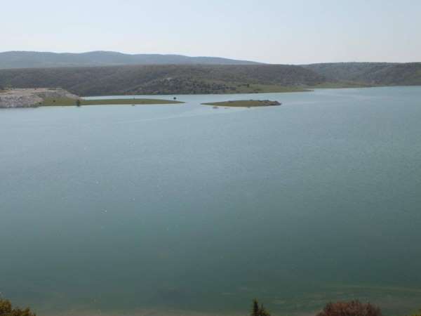 Beşkarış barajı tarıma büyük katkı sağlıyor