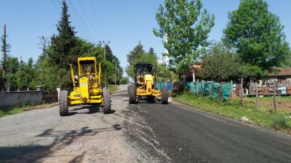 Büyükşehir'den 17 ilçede yol seferberliği