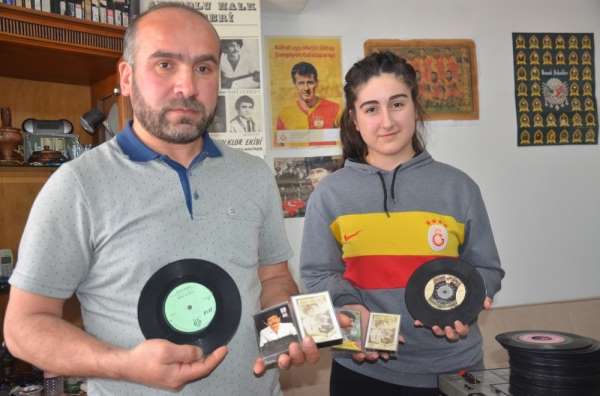 Çocukluktan yaşayamadığı hevesi sayesinde antikacı oldu