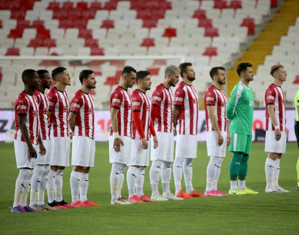 Süper Lig'in en az yenilen takımı Sivasspor