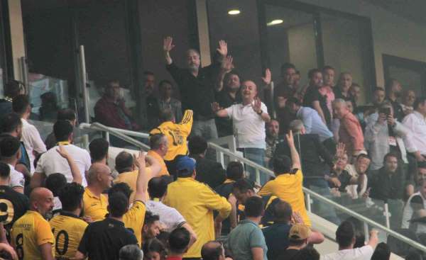 Ankaragücü - Boluspor maçında tribünler karıştı
