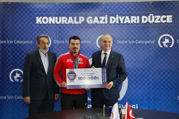 Olimpiyat şampiyonu Kıroğlu'na büyük ödül - Düzce haber