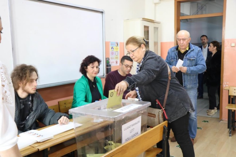 Samsun'da oy kullanma işlemi başladı