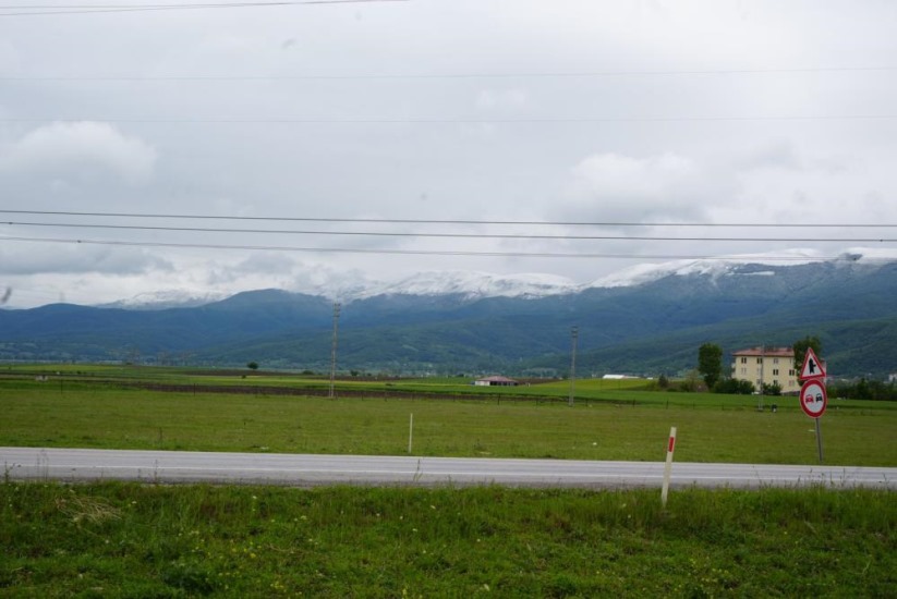 Samsun'da Mayıs karı Akdağ'ı beyaza bürüdü