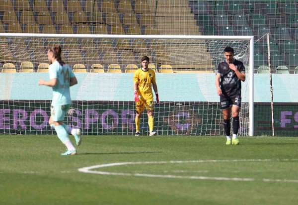 Kocaelispor, kaleci Batuhan Şen'in opsiyonunu kullanmadı