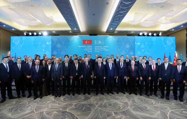 Cumhurbaşkanı Erdoğan Türkiye-Kazakistan İş Forumu kapanışında konuştu:'Hazar Geçişli Orta Koridor'un ihyası i