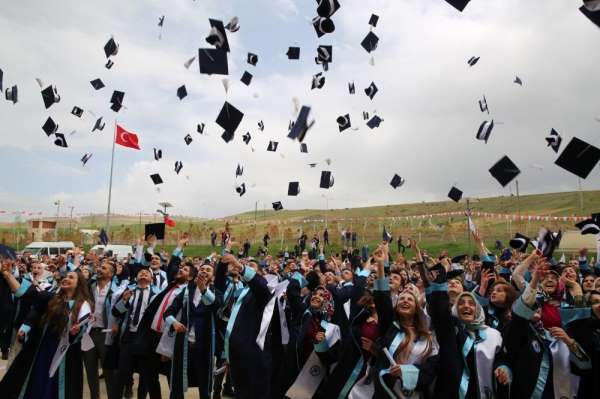 Bayburt Üniversitesinde diploma tesliminde yeni dönem