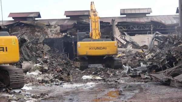 Diyarbakır'daki fabrika yangınının bilançosu ortaya çıktı: 8 bin metrelik alan yandı - Diyarbakır haber