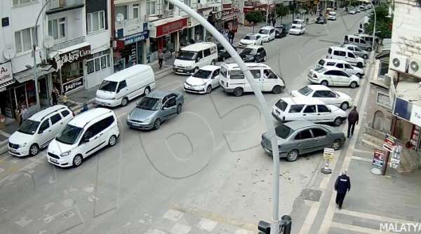 Malatya'daki trafik kazaları kameralara yansıdı - Malatya haber