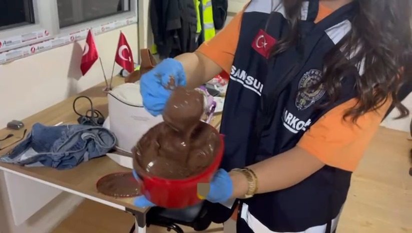 Samsun'da çikolatanın içine gizlenmiş uyuşturucu ele geçirildi