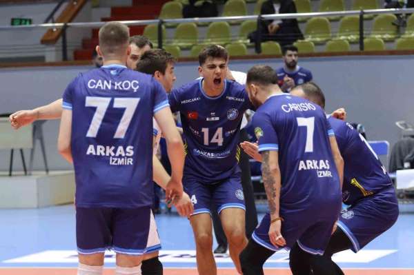 Arkas Spor'da 5 oyuncu gitti