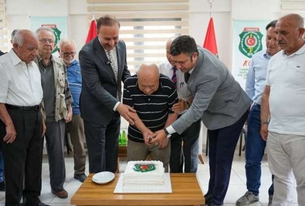 Isparta'da babalar günü şehit babalarıyla birlikte kutlandı