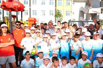 Sancaktepe'de Sırrı Süreyya Önder Spor Parkı, Nazım Hikmet Parkı ve Şiir Sokak Parkı için toplu açılış töreni
