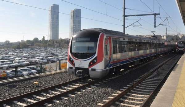 Bakan Karaismailoğlu: 'Kurban Bayramı'nda 408 bin vatandaşımız trenlerle seyahat etti'